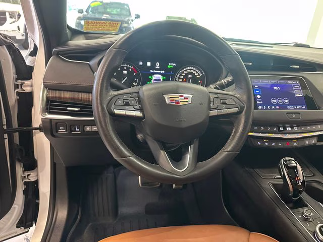 2022 Crystal White Tricoat Cadillac XT4 Sport AWD SUV