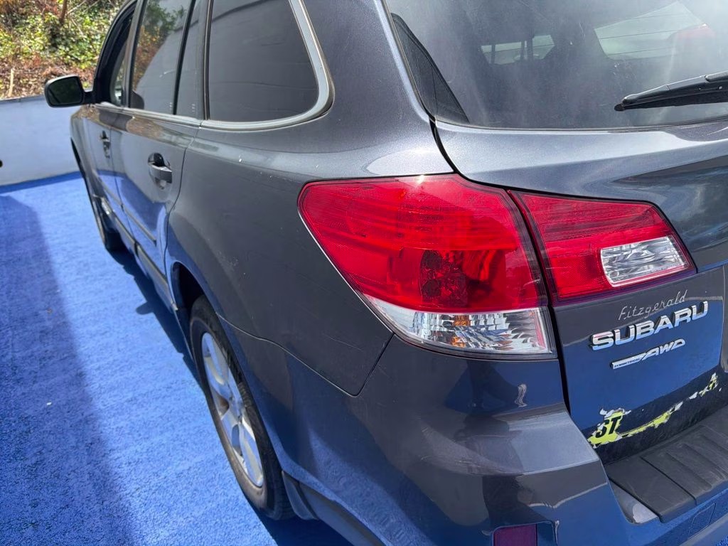 2012 Graphite Gray Metallic Subaru Outback 3.6R AWD SUV