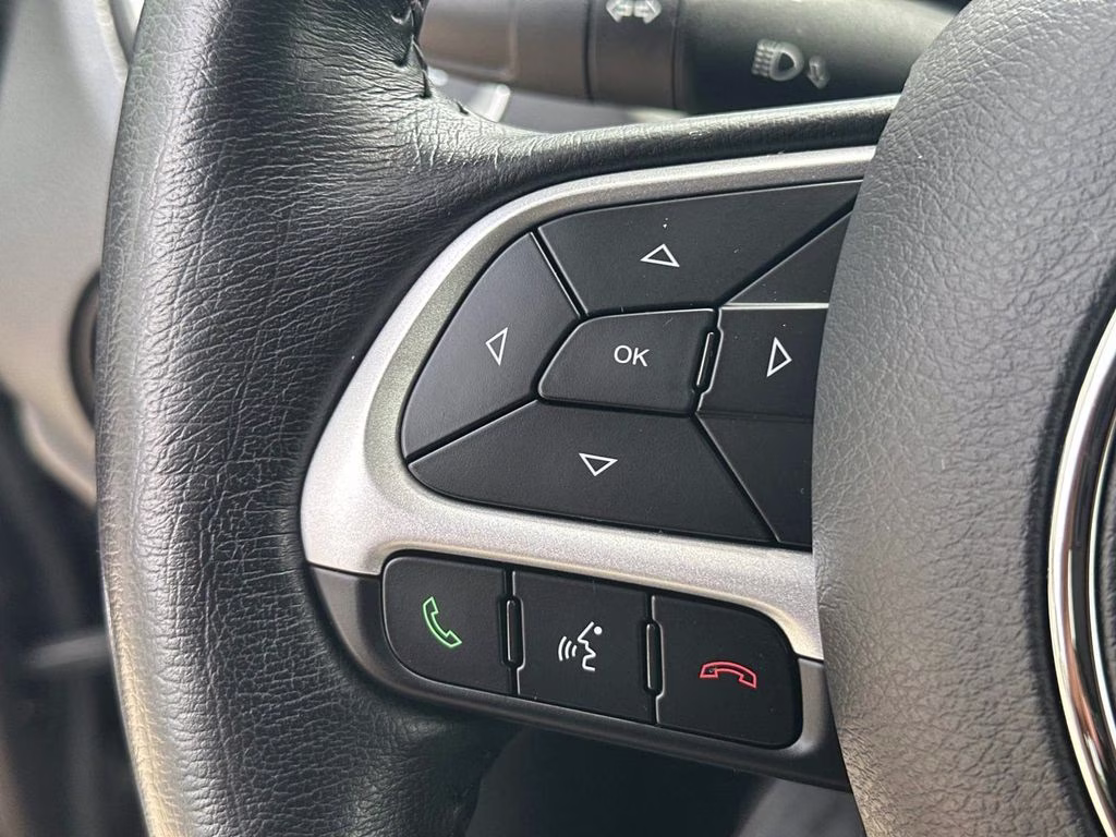 2020 Granite Crystal Metallic Clearcoat Jeep Renegade Latitude 4X4 SUV