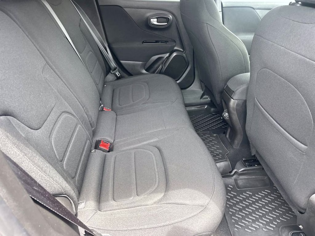 2020 Granite Crystal Metallic Clearcoat Jeep Renegade Latitude 4X4 SUV