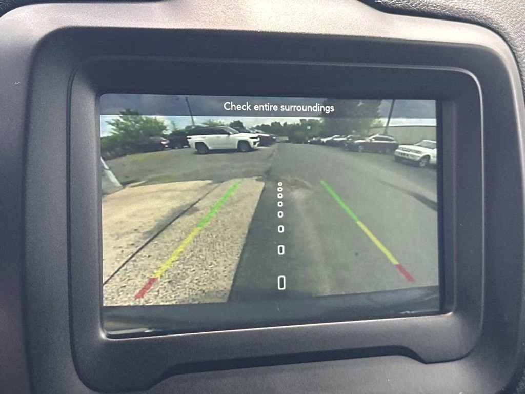 2020 Granite Crystal Metallic Clearcoat Jeep Renegade Latitude 4X4 SUV