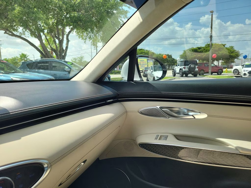 2024 Uyuni White Genesis GV70 3.5T Sport AWD SUV