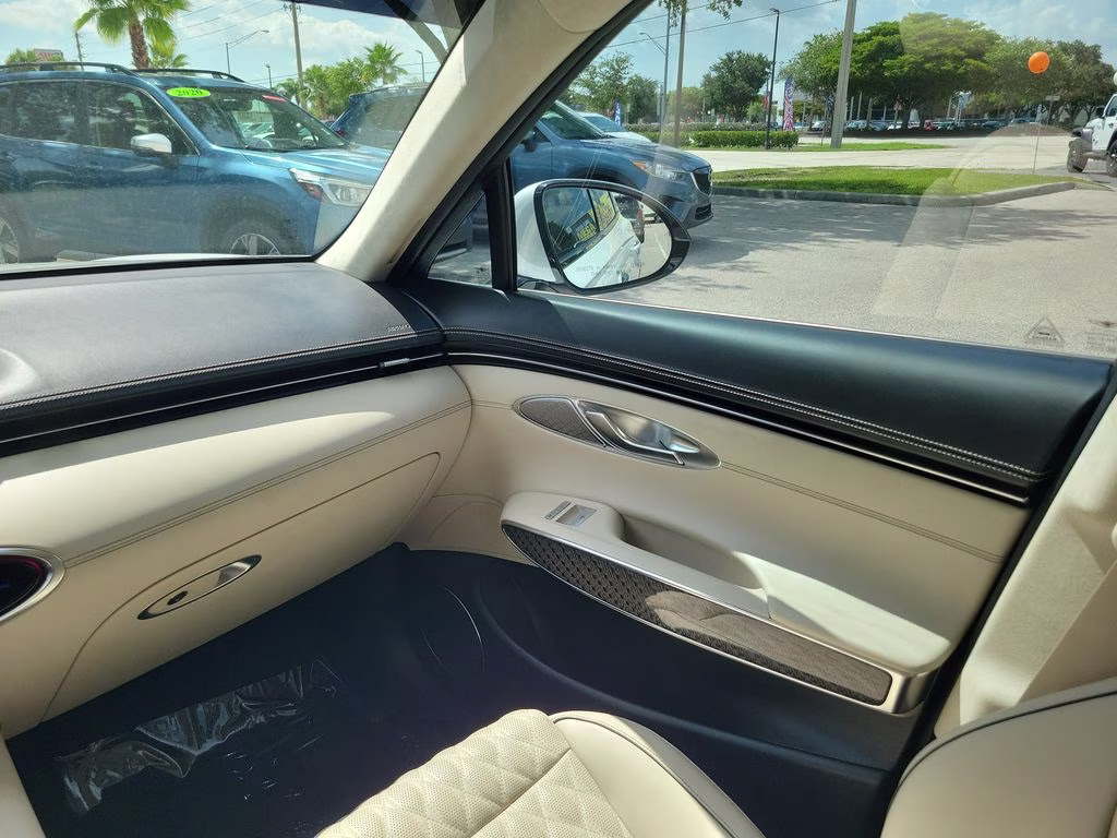 2024 Uyuni White Genesis GV70 3.5T Sport AWD SUV