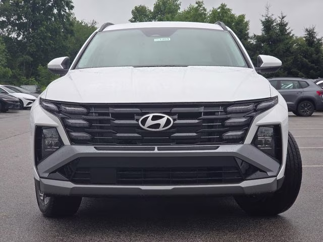 2026 White Pearl Hyundai Tucson SEL Plus AWD SUV