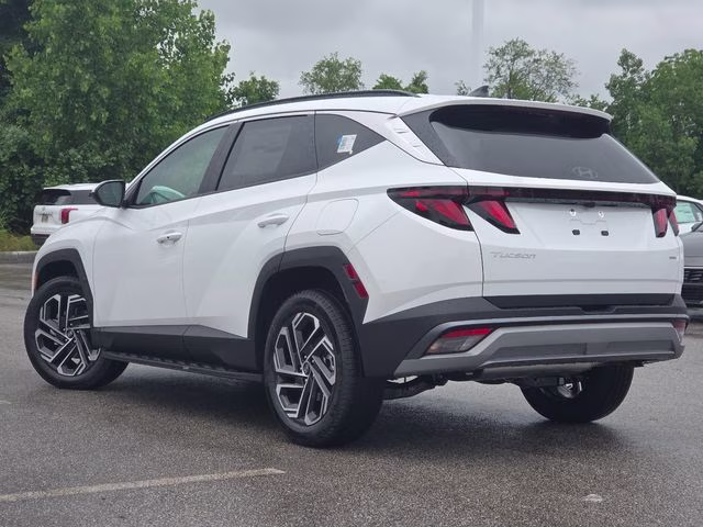2026 White Pearl Hyundai Tucson SEL Plus AWD SUV