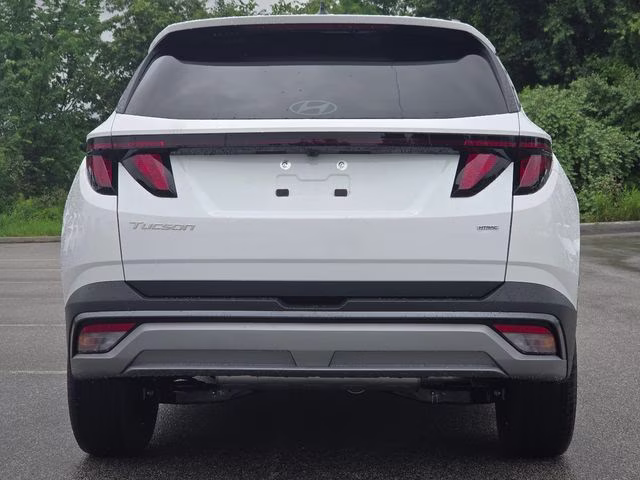 2026 White Pearl Hyundai Tucson SEL Plus AWD SUV