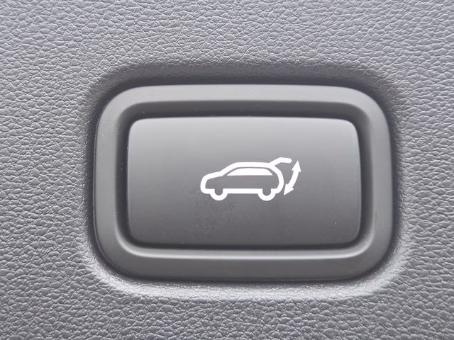 2026 White Pearl Hyundai Tucson SEL Plus AWD SUV