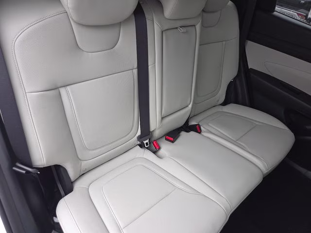 2026 White Pearl Hyundai Tucson SEL Plus AWD SUV