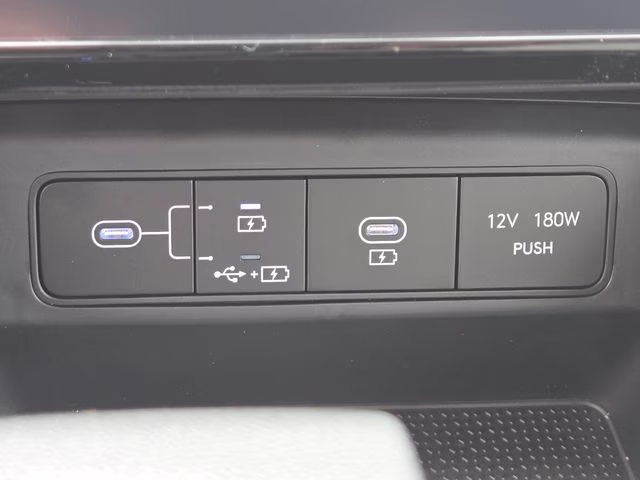 2026 White Pearl Hyundai Tucson SEL Plus AWD SUV