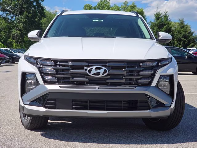 2026 White Pearl Hyundai Tucson SEL Plus AWD SUV