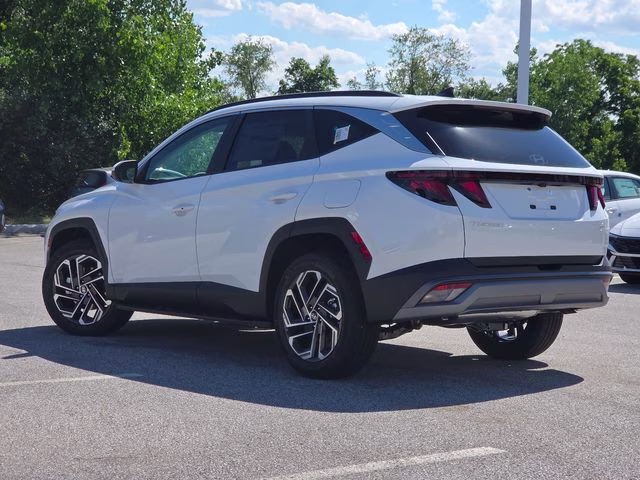 2026 White Pearl Hyundai Tucson SEL Plus AWD SUV