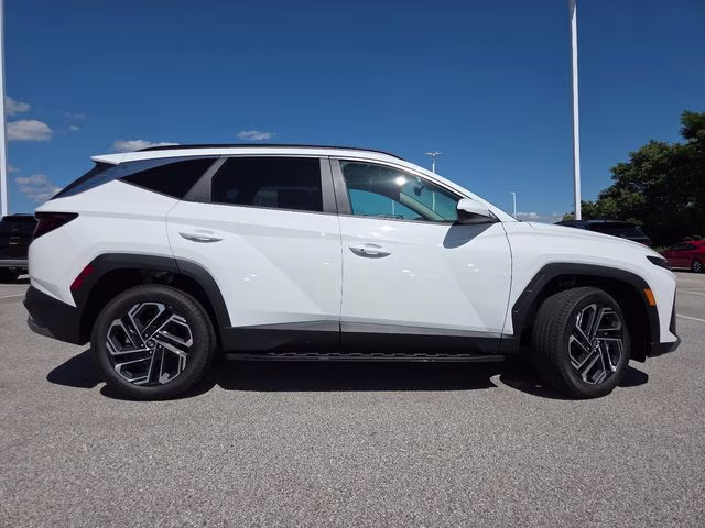 2026 White Pearl Hyundai Tucson SEL Plus AWD SUV