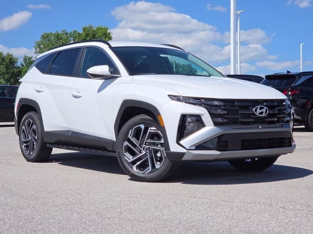 2026 White Pearl Hyundai Tucson SEL Plus AWD SUV