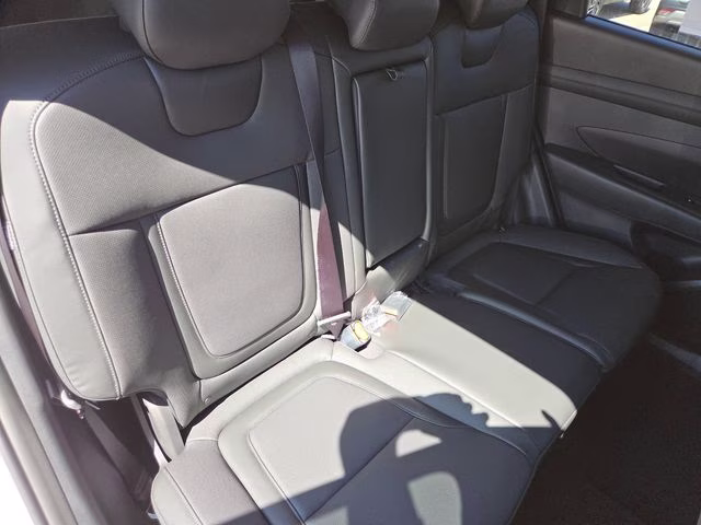 2026 White Pearl Hyundai Tucson SEL Plus AWD SUV