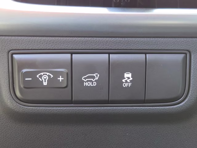 2026 White Pearl Hyundai Tucson SEL Plus AWD SUV