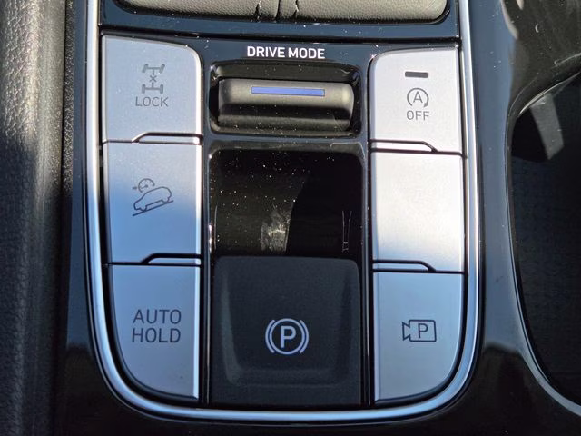2026 White Pearl Hyundai Tucson SEL Plus AWD SUV