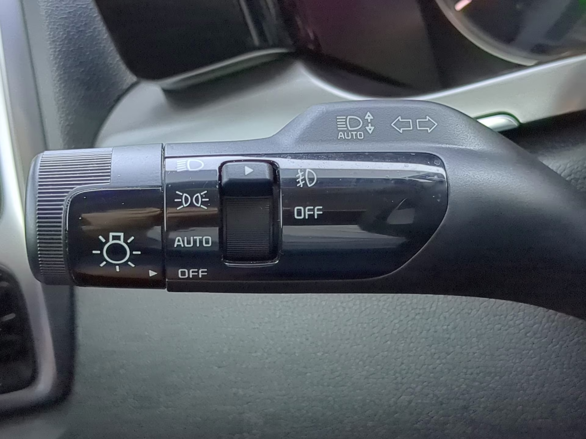 2023 Snow White Pearl Kia Sorento Hybrid EX AWD SUV