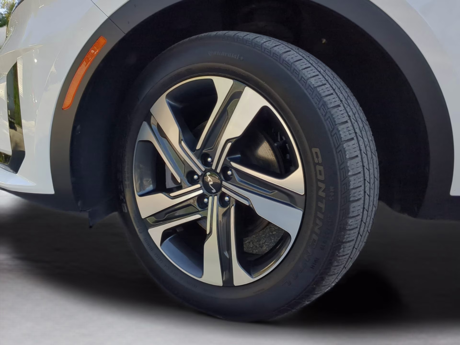 2023 Snow White Pearl Kia Sorento Hybrid EX AWD SUV