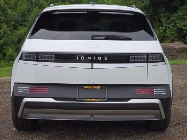 2025 Atlas White Matte Hyundai IONIQ 5 SEL AWD SUV
