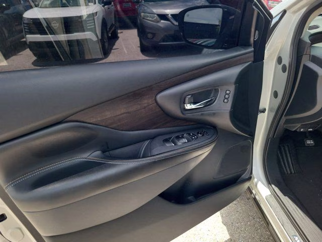 2024 Brilliant Silver Metallic Nissan Murano Platinum FWD SUV