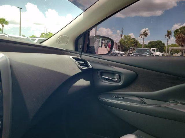 2024 Brilliant Silver Metallic Nissan Murano Platinum FWD SUV