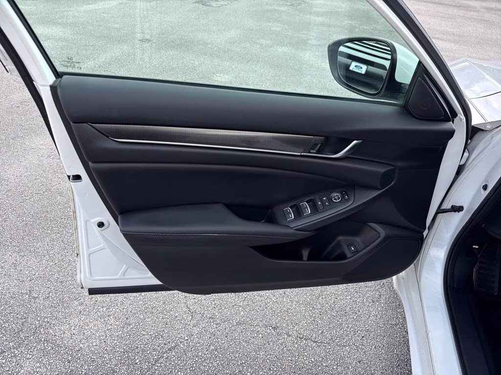 2019 Platinum White Pearl Honda Accord Sport FWD Sedan