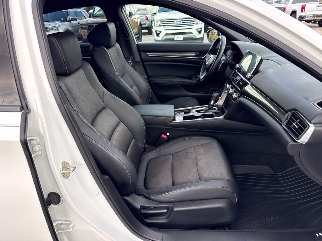 2019 Platinum White Pearl Honda Accord Sport FWD Sedan