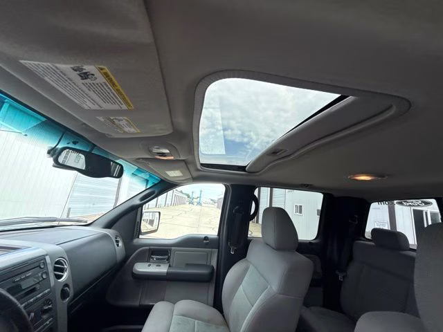 2005 Gray Ford F-150 FX4 4X4 Truck