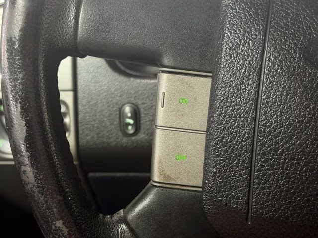 2005 Gray Ford F-150 XLT 4X4 Truck