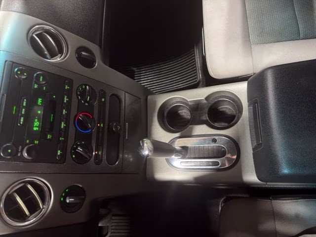 2005 Gray Ford F-150 XLT 4X4 Truck