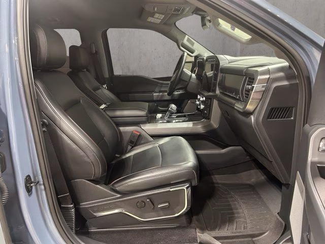 2023 Azure Gray Metallic Tri-Coat Ford F-150 Lariat 4X4 Truck