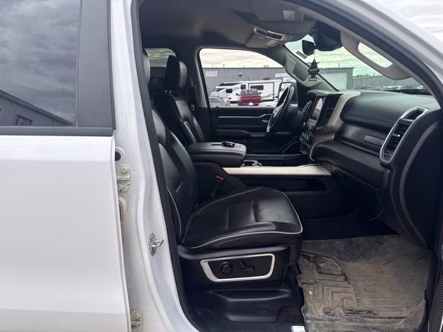2022 Bright White Clearcoat Ram 1500 Laramie 4X4 Truck