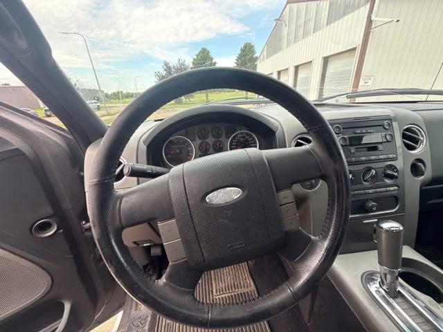 2005 Gray Ford F-150 FX4 4X4 Truck