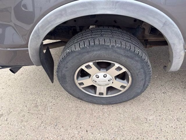 2005 Gray Ford F-150 FX4 4X4 Truck