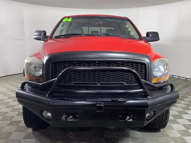 2006 Flame Red Clearcoat Dodge Ram 2500 SLT 4X4 Truck
