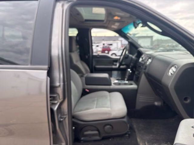 2005 Gray Ford F-150 FX4 4X4 Truck