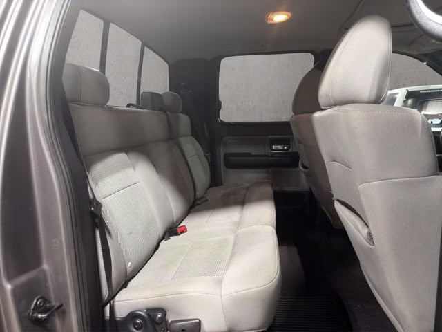 2005 Gray Ford F-150 XLT 4X4 Truck