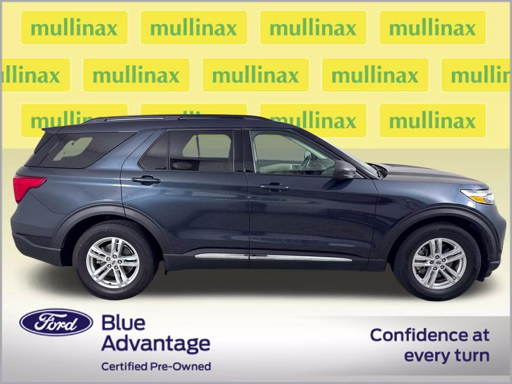 2022 Blue Metallic Ford Explorer XLT RWD SUV