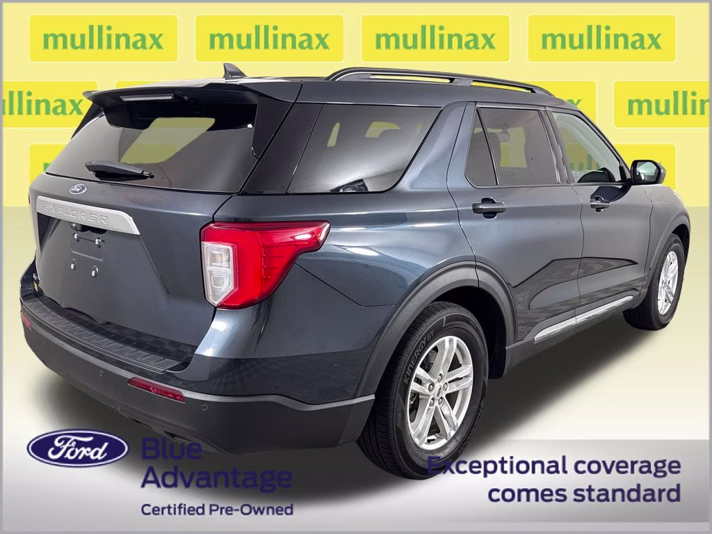 2022 Blue Metallic Ford Explorer XLT RWD SUV
