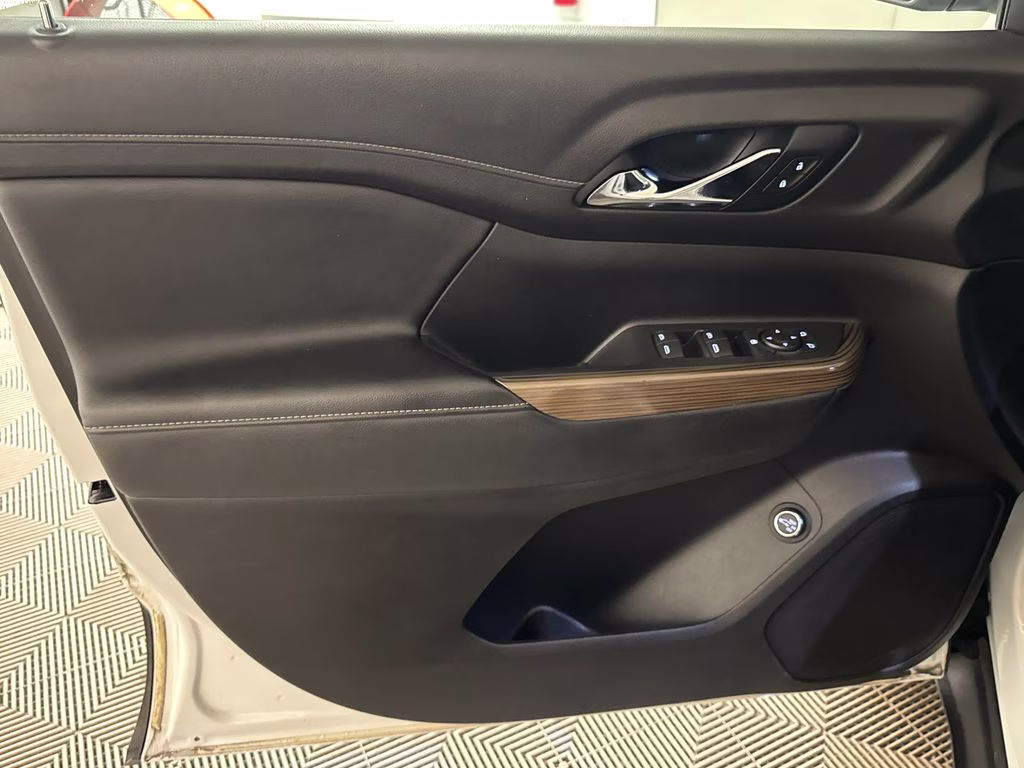 2021 Summit White GMC Acadia SLE FWD SUV