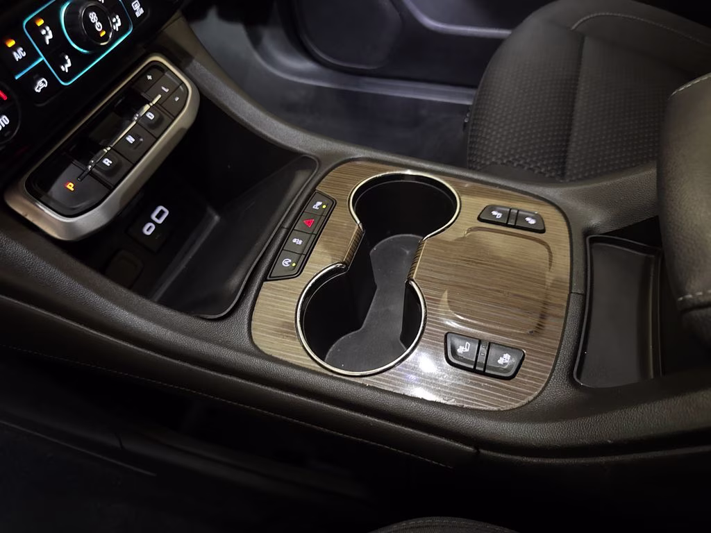 2021 Summit White GMC Acadia SLE FWD SUV