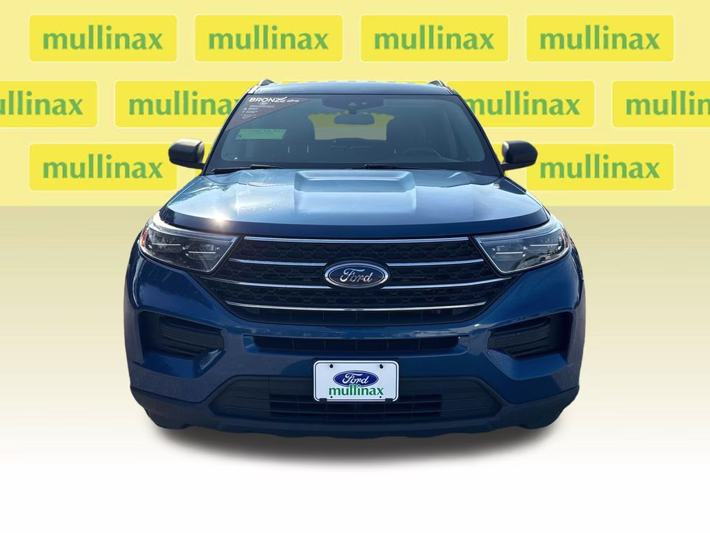 2020 Atlas Blue Metallic Ford Explorer XLT RWD SUV