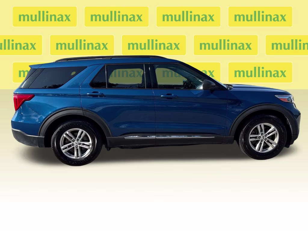 2020 Atlas Blue Metallic Ford Explorer XLT RWD SUV