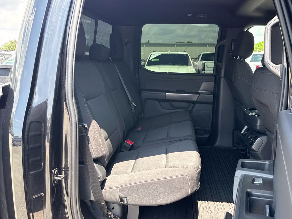 2024 Agate Black Metallic Ford F-150 XLT 4X4 Truck