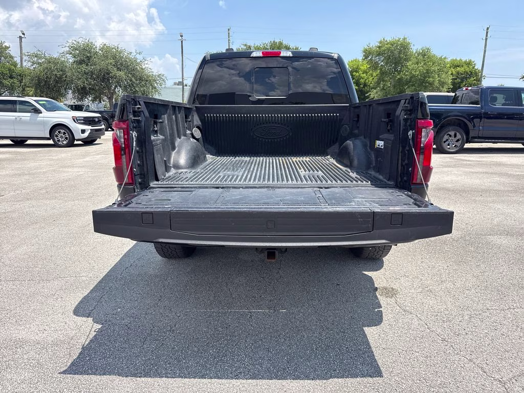 2024 Agate Black Metallic Ford F-150 XLT 4X4 Truck