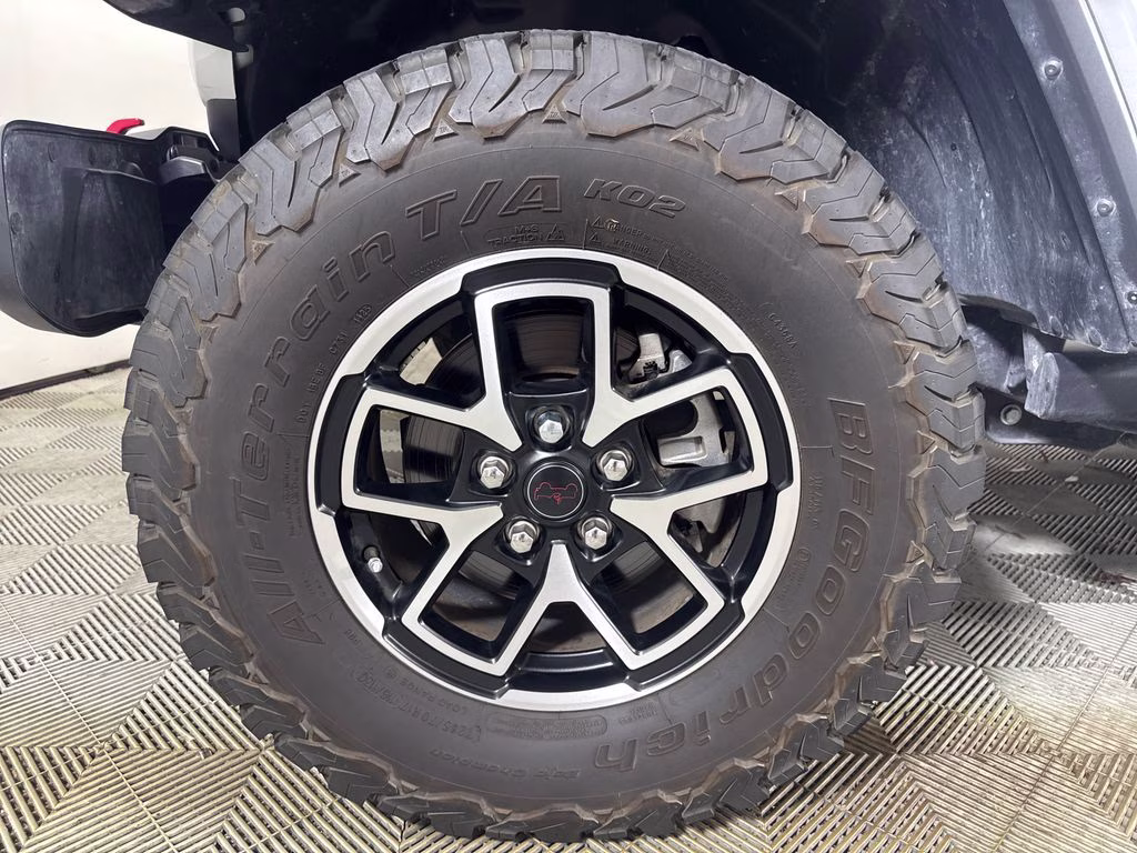 2025 Bright White Clearcoat Jeep Wrangler Rubicon 4X4 SUV