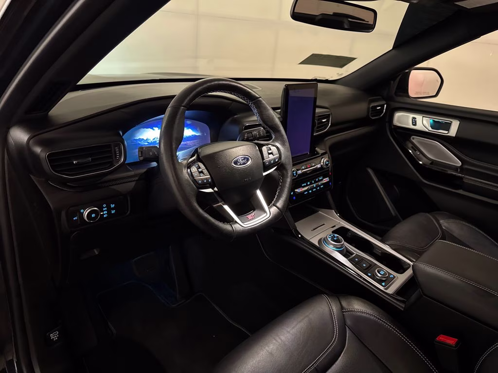 2022 Blue Metallic Ford Explorer ST 4X4 SUV