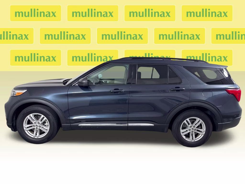 2022 Blue Metallic Ford Explorer XLT RWD SUV