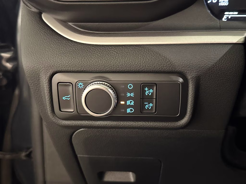 2022 Blue Metallic Ford Explorer XLT RWD SUV