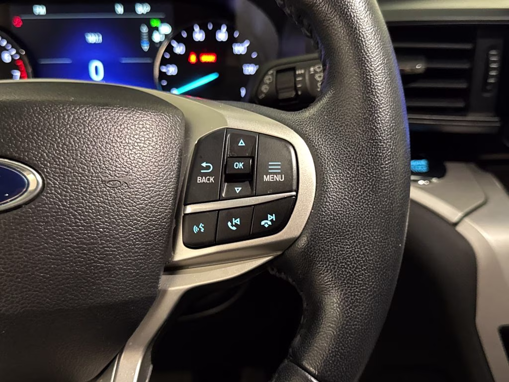 2022 Blue Metallic Ford Explorer XLT RWD SUV